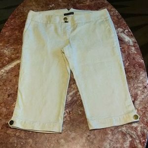 Express women Capris